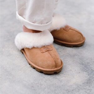 Women's UGG Coquette Slippers - Chestnut
